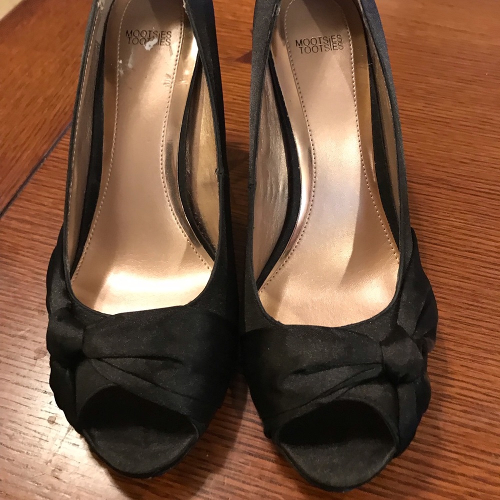 Black heels